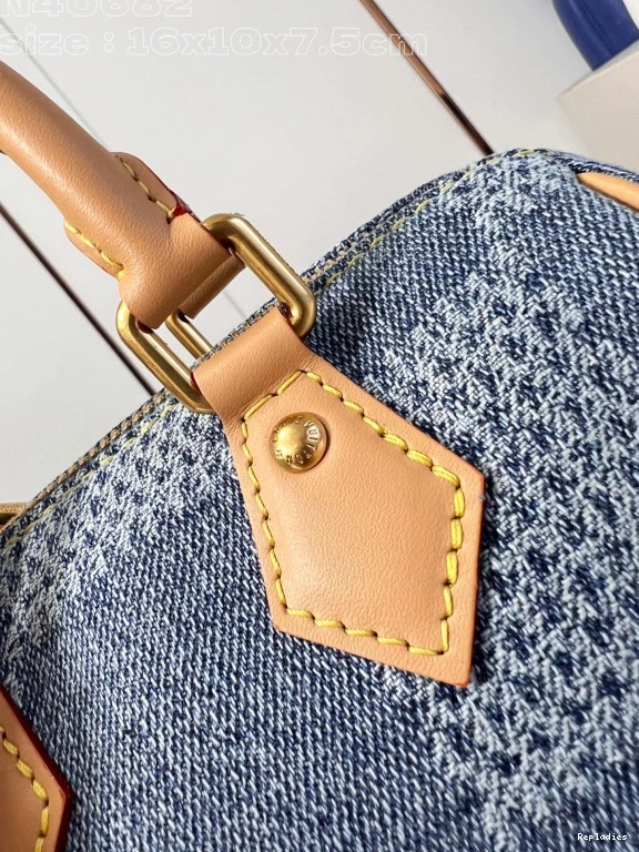 Cheap NANO LOUIS VUITTON SPEEDY-16-10-7.5cm 0806